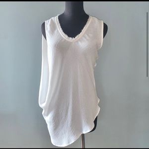 MENDOCINO Asymmetrical Frayed Sleeveless
